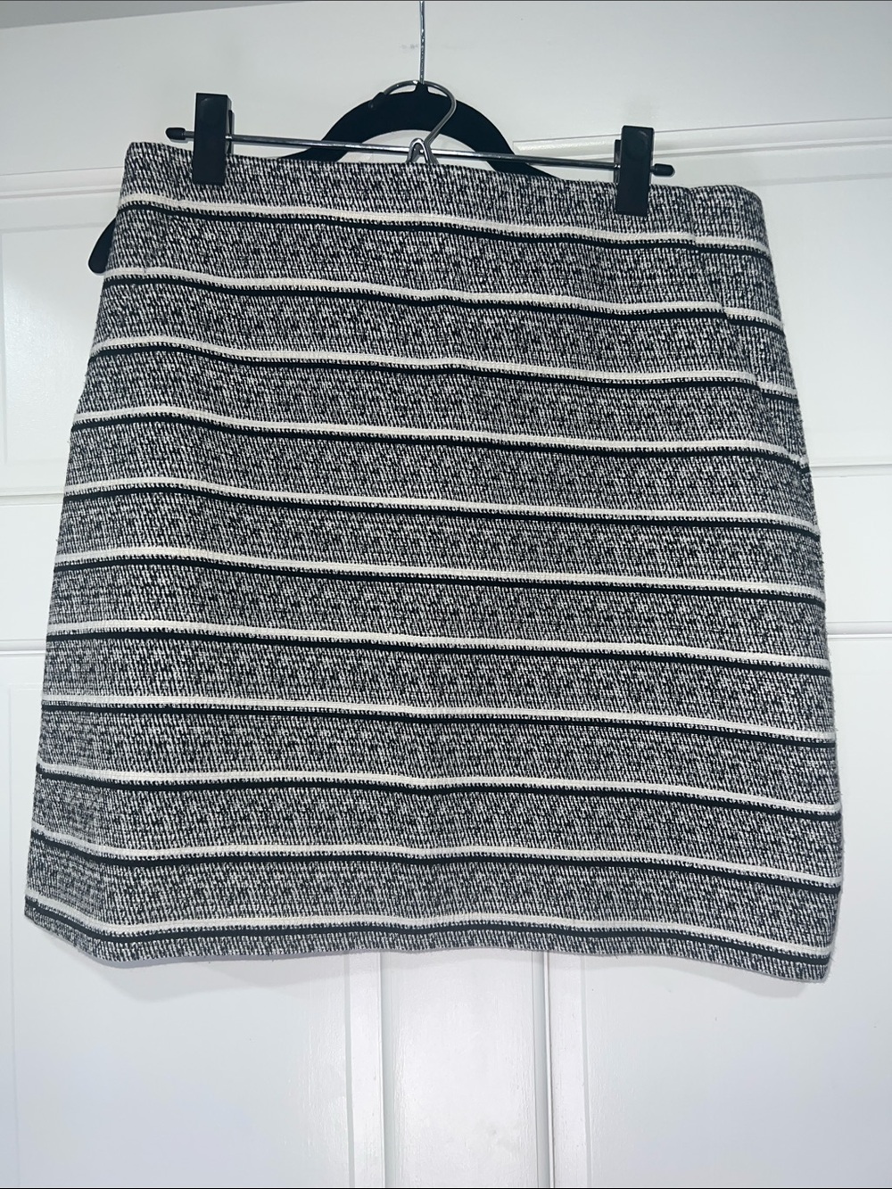 Ann Taylor Black & White Striped Knit Mini Skirt